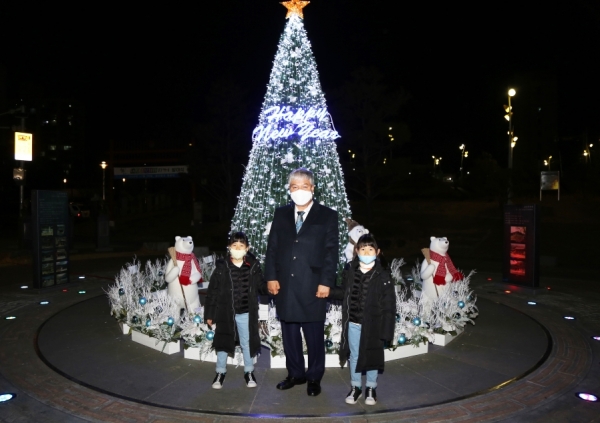 충효예공원에 설치된 성탄트리