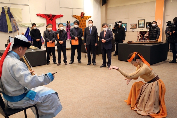 노마드(NOMAD), 예술로 그리다’전시회 개최