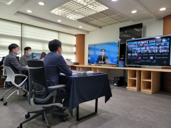 공공기관 지역인재 채용의무제 개선안을 담은 공동건의문 채택과 ‘전환기의 고등교육 발전방안’ 교육혁신 포럼을 진행했다.