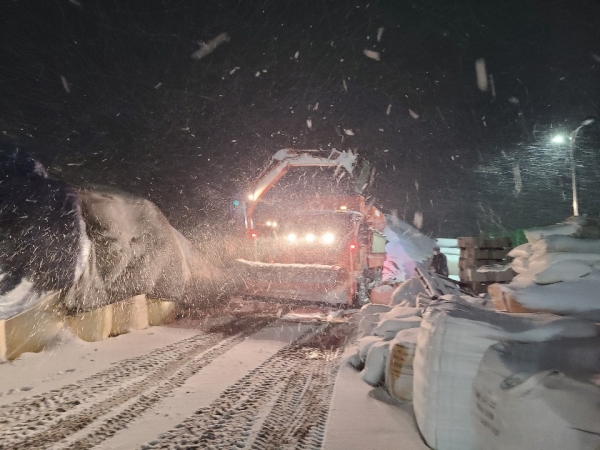 서산시내 도로제설 장면