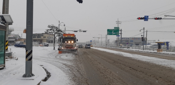 부여군 제설단 제설작업 장면