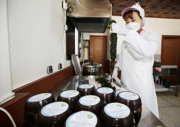 곰피 장아찌 모습.