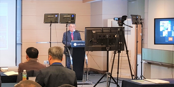 정강환 배재대 관광축제한류대학원장이 28일 충남 부여롯데리조트에서 열린 ‘대한민국 테마여행 10선’ 9권역 백제권 관광활성화 워크숍에서 인사말을 하고 있다.