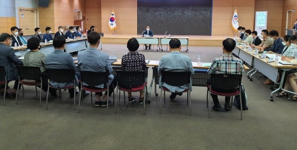 지난해 진행된 지역사회보장협의체 회의 모습