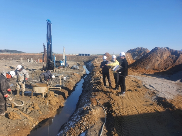 이교식 서천군 부군수 신청사 건축 현장 점검 모습