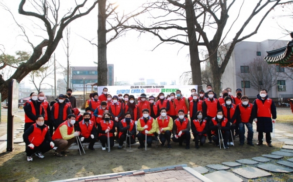 맹정호 시장 클린데이 동참 후 주민들과 단체사진 모습