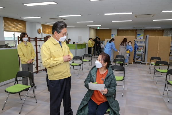 당진시보건소 백신접종 현장 김홍장 시장 방문