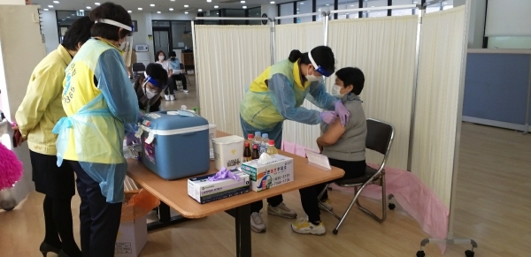 ‘찾아가는 코로나19 방문접종’