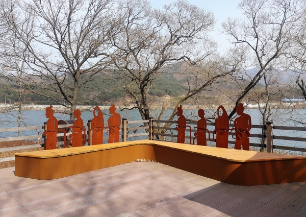 서산시 해미면 산수저수지 위치한 천주교 순례길에 위치한 조형물