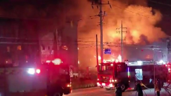 논산 노성면 소재 전자부품 제조공장 화재 진화 모습 / 사진-논산소방서