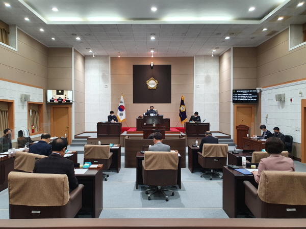 금산군의회 본회의 모습