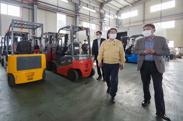 오세현 아산시장 ㈜지게차코리아 현장 방문 직원들 격려
