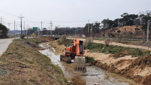 석우천 준설작업 사진
