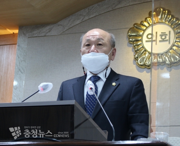 윤용관 홍성군의장