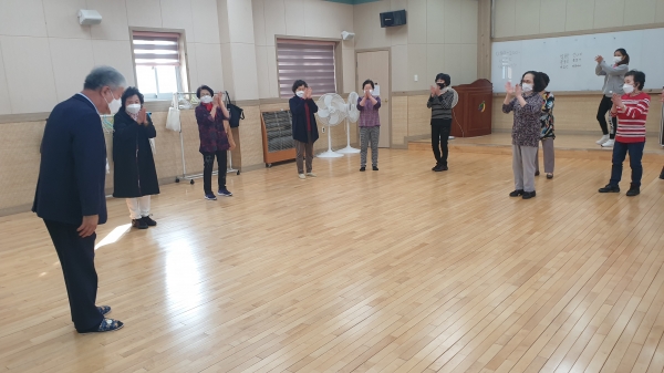 문정우 금산군수, 금산건강누리관 방문 모습