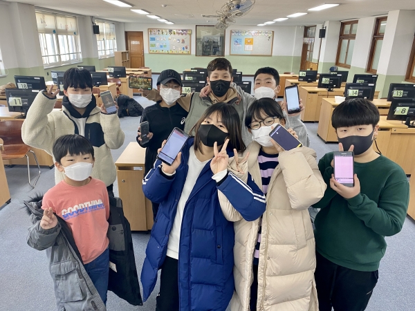 지난해 = 대전동산초 앱 개발 학생동아리