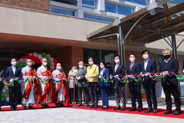 유성구 제2노인복지관, 유성실버복지센터 개관