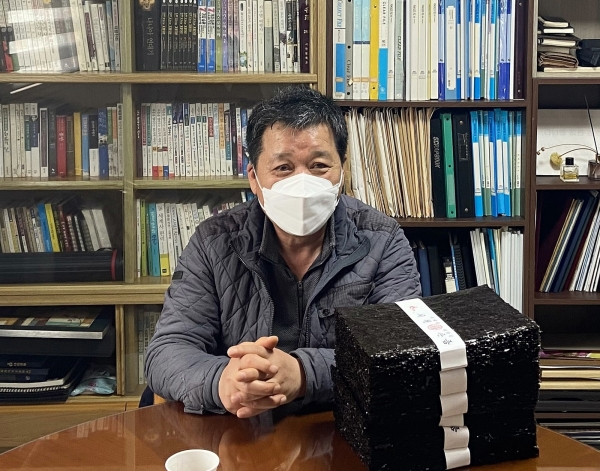 히트펌프식 김건조기 설치후 서천 석진선 대표는 전기요금이 절반으로 줄었다며 사업효과에 만족감을 나타냈다