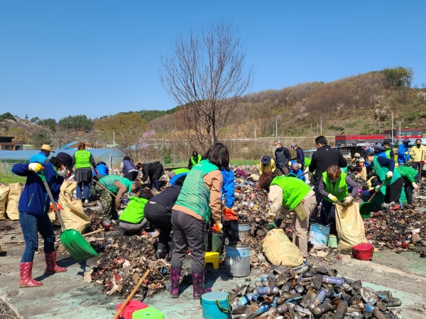 계룡시, 사회단체 화재현장 복구 지원