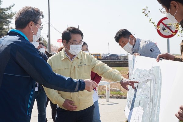 오세현 시장 은행나무길, 곡교천 현장방문