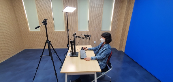 유성도서관 스튜디오