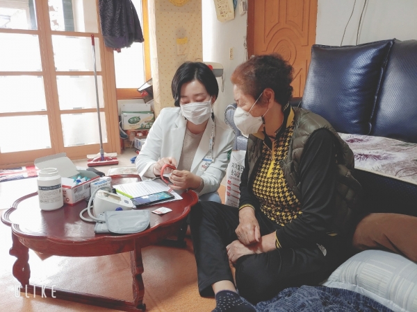 스마트한 어르신 건강생활 사진