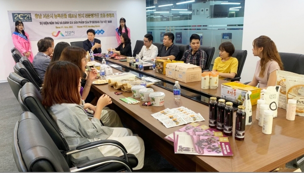 지난 3월 26일 베트남 하노이에서 열린 현지인 품평회 장면, VTVK 본사 현지유통업체 품평회 장면