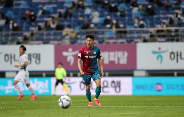 7R 서울이랜드전 프리뷰_이진현 선수 모습