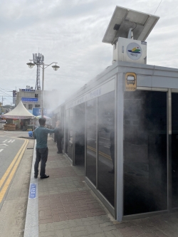 예산역 버스승강장에 설치된 쿨링포그
