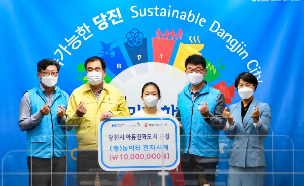 전자시계설치 전달식 개최 모습