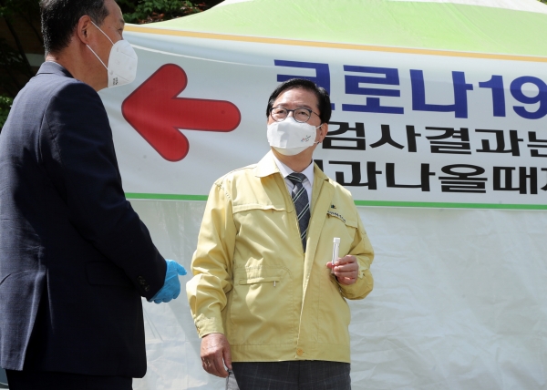 장종태 서구청장, 관저보건지소 임시 선별검사소 방문