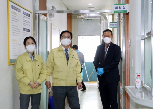 장종태 서구청장, 관저보건지소 임시 선별검사소 방문