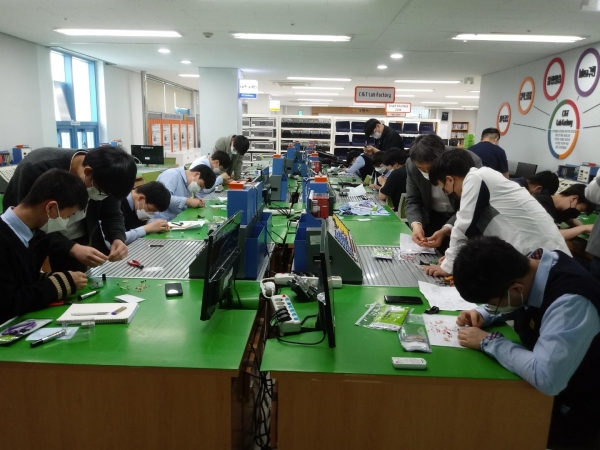 대전 중앙고 진로체험 실시 모습