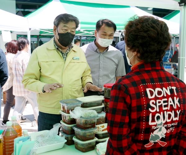 ‘태안 로컬푸드 직거래 장터’ 모습.