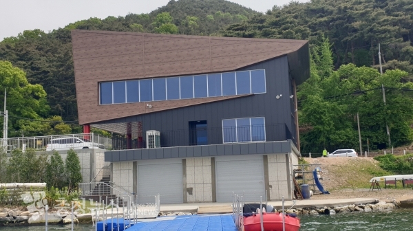 신축된 조정팀 관리사무소 전경