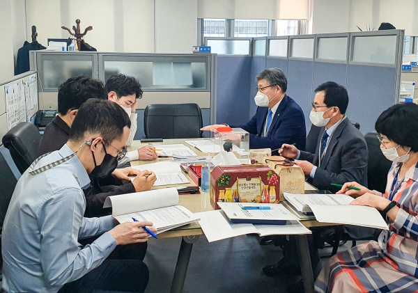 행정안전부 협의 모습(우측 세번째 류재승 부시장, 우측 두번째 김세겸 기획감사실장)