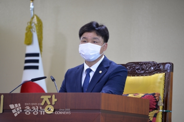 개회사 하는 황재만 아산시의회 의장