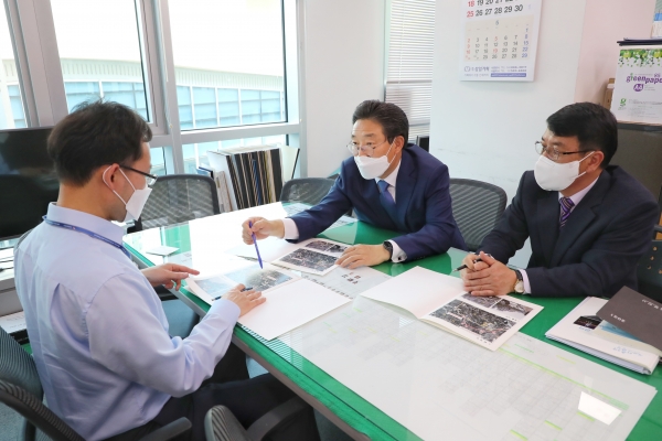 김홍장 당진시장이 12일 정부세종청사를 방문해 국비지원 요청중