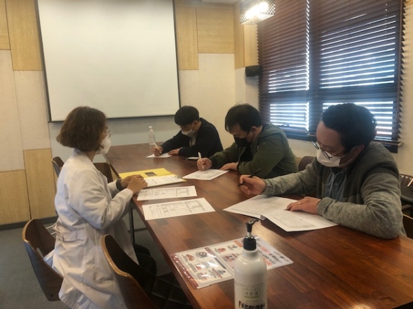 찾아가는 금연상담실 운영 모습