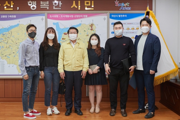 제3차 청년기업간담회 참석 청년기업인과 오세현 시장 기념사진