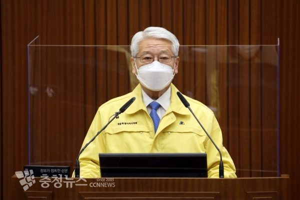 5분 발언하는 서금택 세종시의회 의원