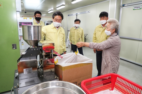 김홍장 시장 농촌융복합사업장 현장방문 모습