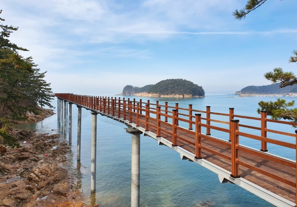뭍닭섬 산책로 전경