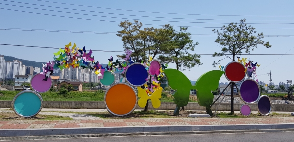 죽정도서관 작품 사진(나비의 꿈)