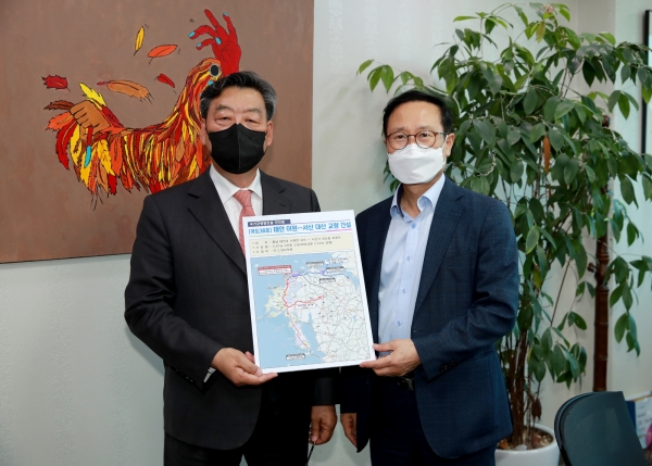 가세로군수 국도38호 이원-대산교량 국가상위계획 최종고시반영건의 국회방문(홍영표의원)