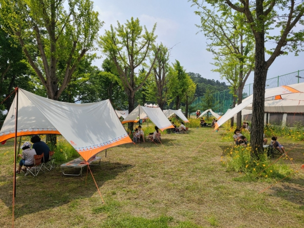 지난 5일 로하스캠핑장 일원에서 ‘대덕구와 함께하는 탐&탐 과학여행’ 행사를 펼쳤다