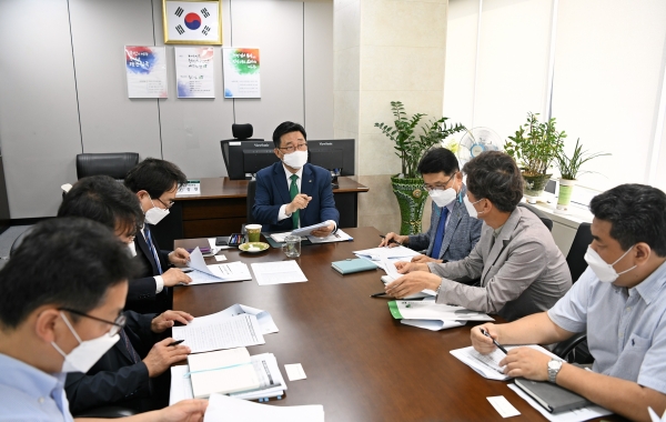 대구경북지역본부 현장 순시 * 김춘진 한국농수산식품유통공사 사장(오른쪽 네번째)