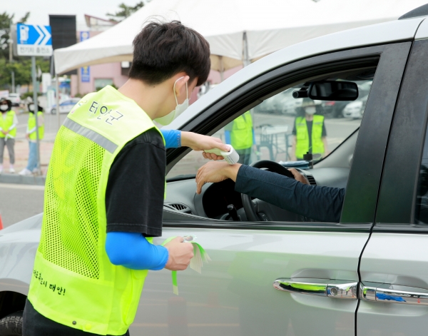 지난 3일 열린 만리포 해수욕장 개장식 모습.
