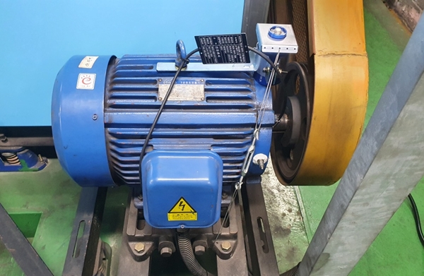 대전 도시철도 역사 내 공조실의 전동기에 AI 기반 예측진단 장비