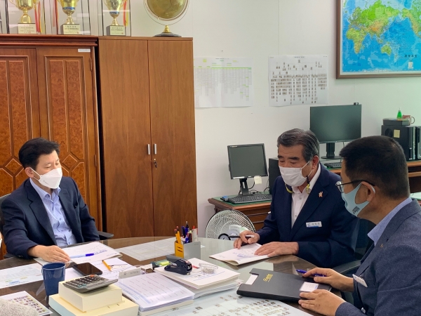 김동일 보령시장, 기획재정부 최상대 예산실장과 면담 모습